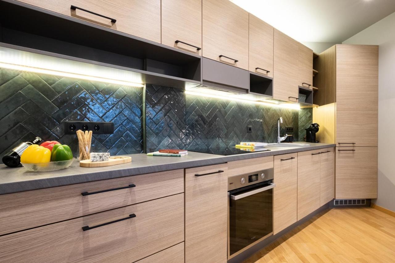 2 Bedroom Apt, 2 Garage Spots & Balconies, Self Check-in, By Cohost Apartment Druskininkai